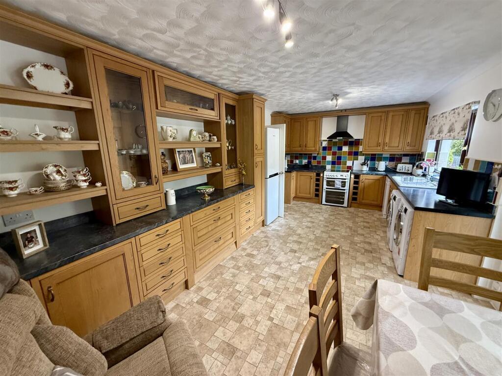 Kitchen / Diner