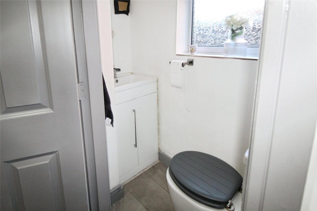Cloakroom W/C