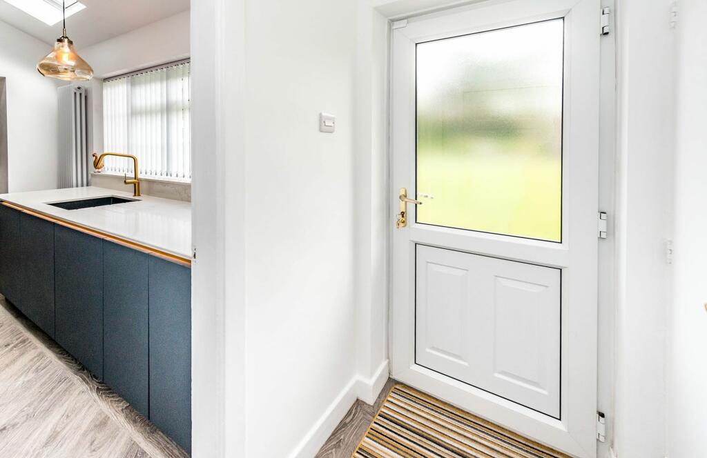 KITCHEN DINER LOUNGE AND SITTING ROOM