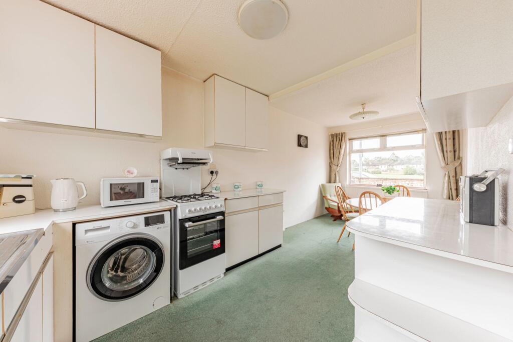 Kitchen/Dining Room (1)