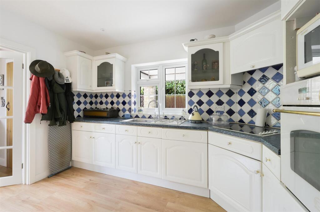 GREEN LANE 45  (17).jpg