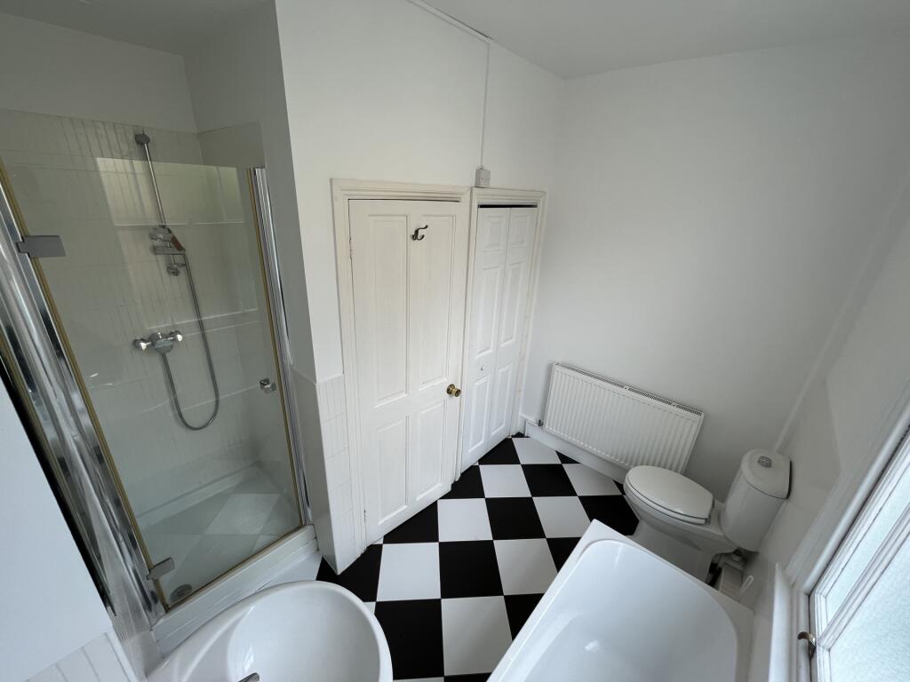 Bath/Shower room
