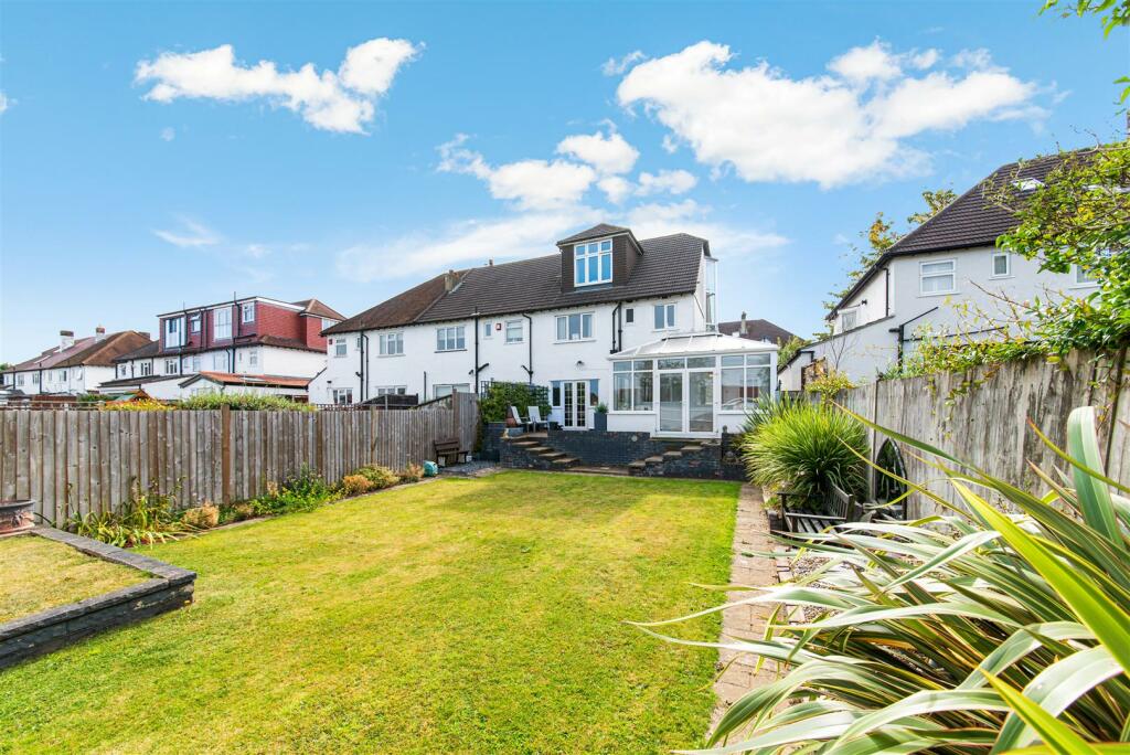 SANDERSFIELD ROAD,31-96.jpg