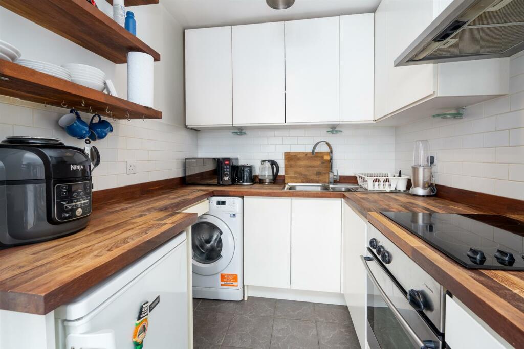 06 To Let 2 Bedroom Flat Garden Offord Road Isling