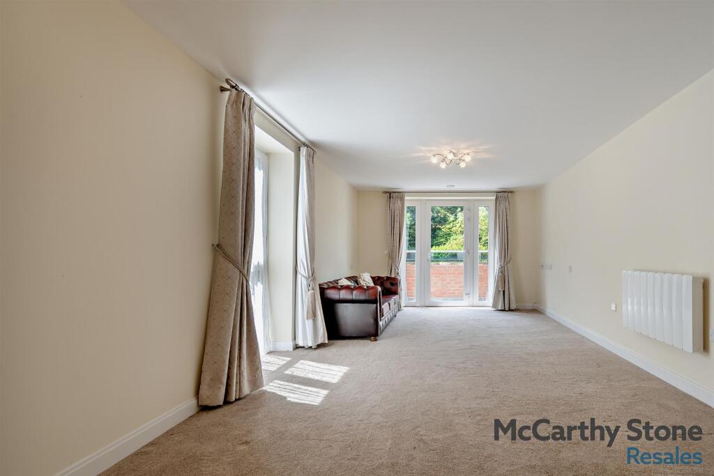 8654347-interior04-800.jpg