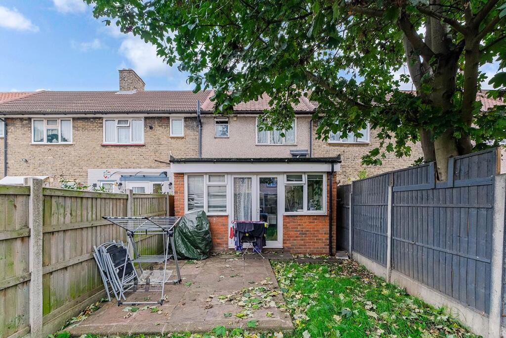 158 Bonham Road-16.jpg
