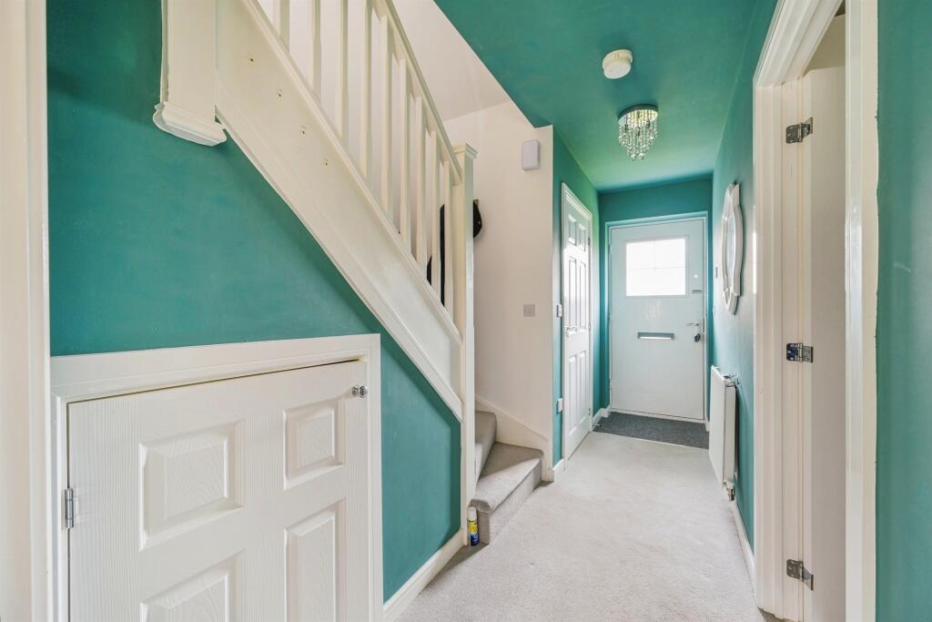 Entrance Hallway: