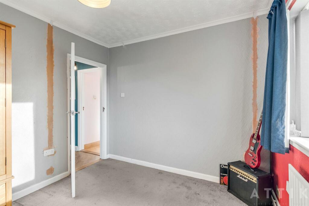 31 Queens Drive, Halesworth IP19 8DN (7).jpg