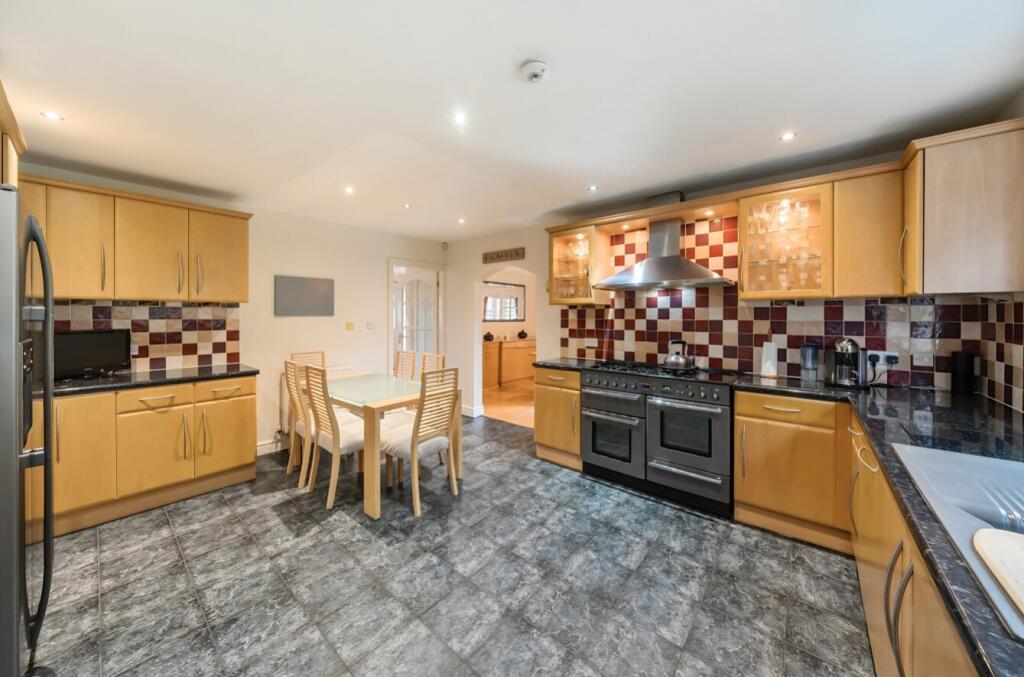 Kitchen Diner B