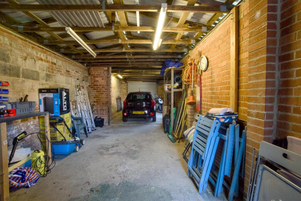 Workshop Garage