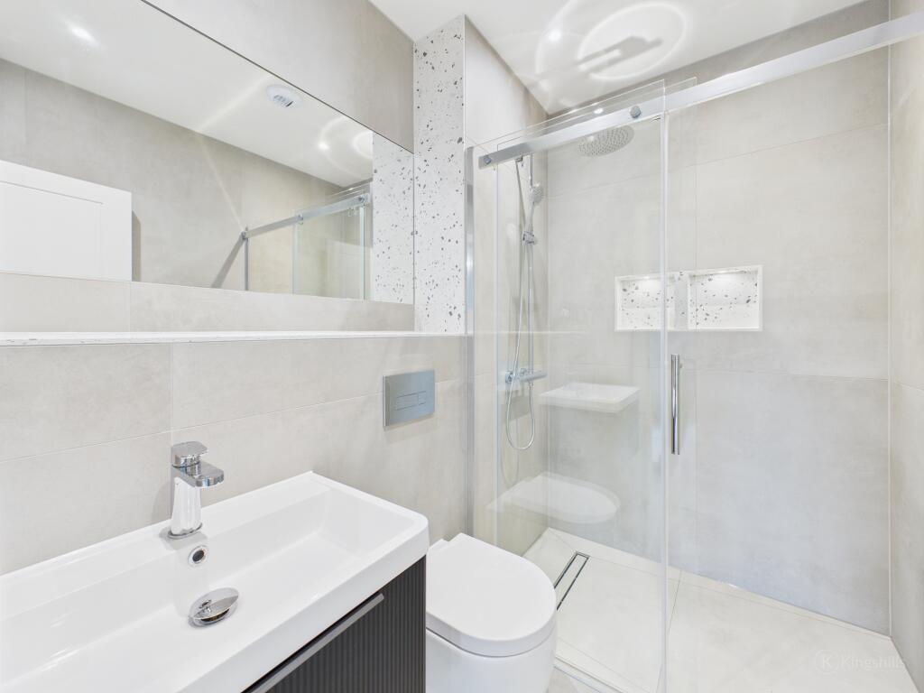 CAM02119G0-PR0411-STILL007