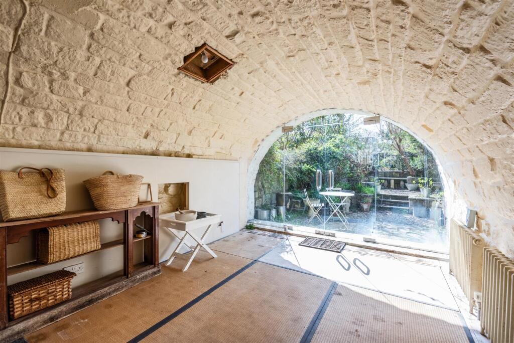 9 Chatham Row, Bath BA1 5BS-23.jpg