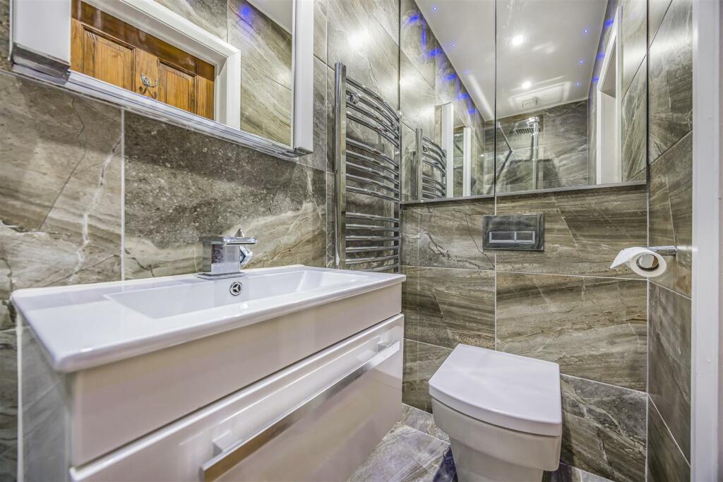 11 Hilltop Crescent, Drayton-PorticoMarketing-Sara