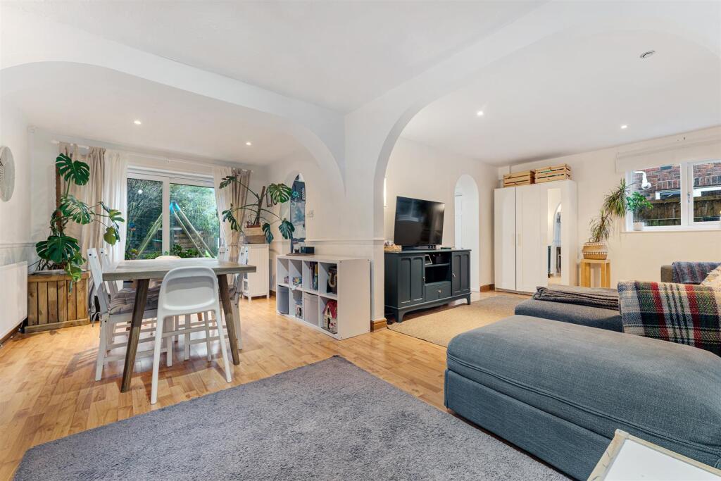 Living Dining Area 2