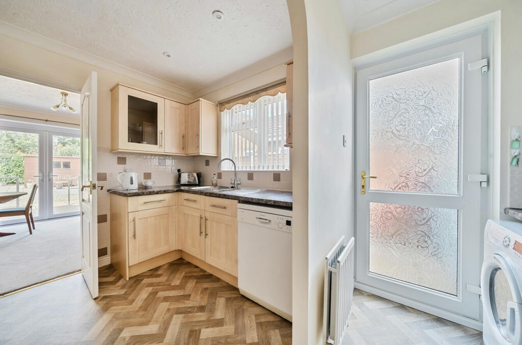 Kitchen/Utility Room