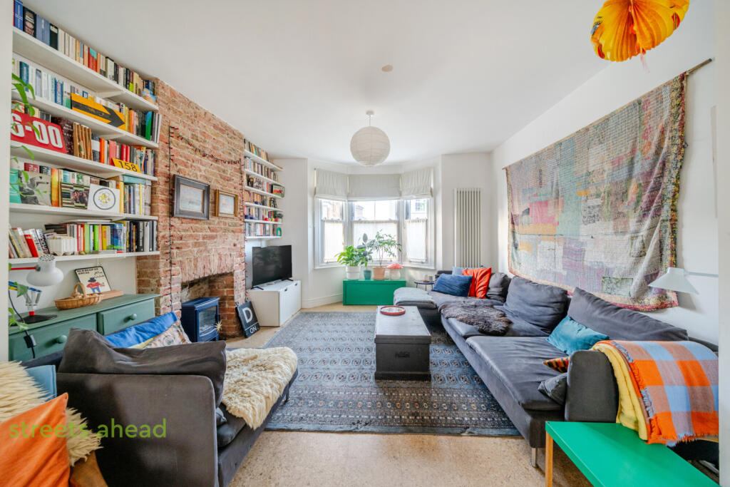 57049d79-d1a0-490...