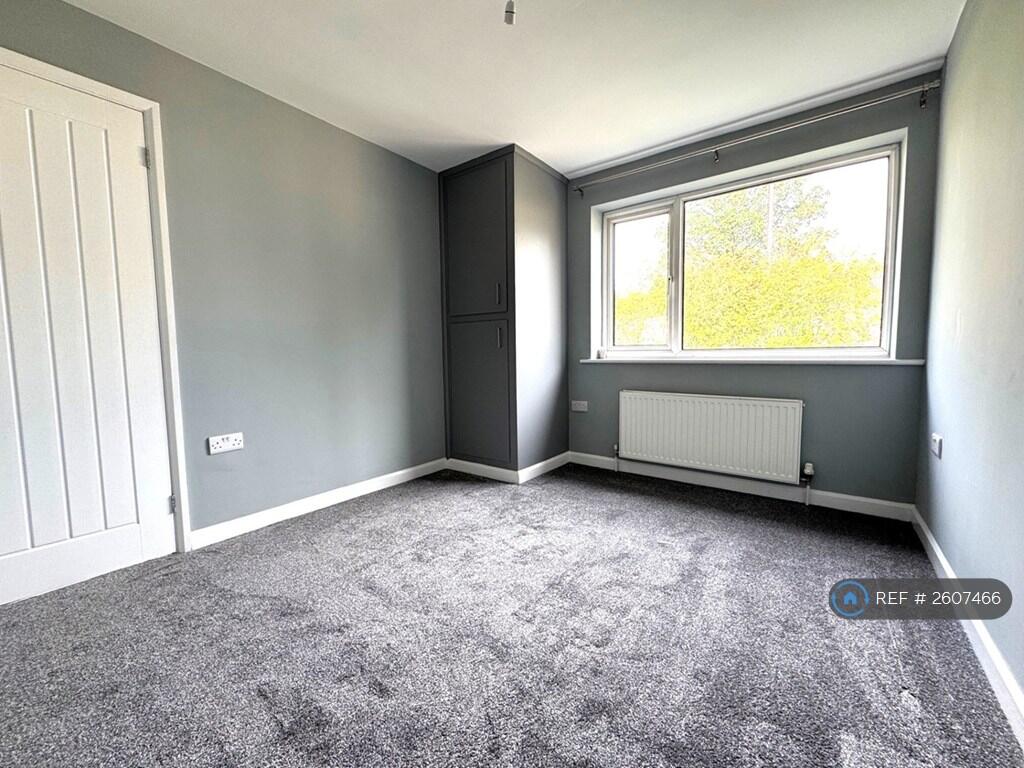 Rear Bedroom