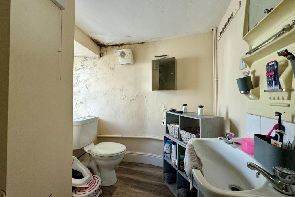 Flat 1