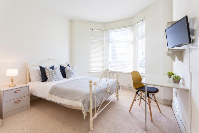 Bedroom 5.jpg
