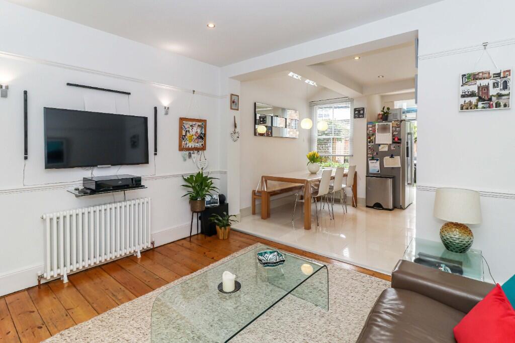 Family/dining room