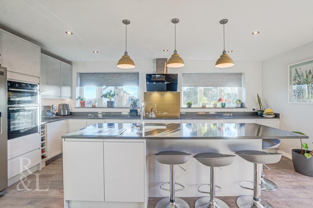 Main Street (18).jpg