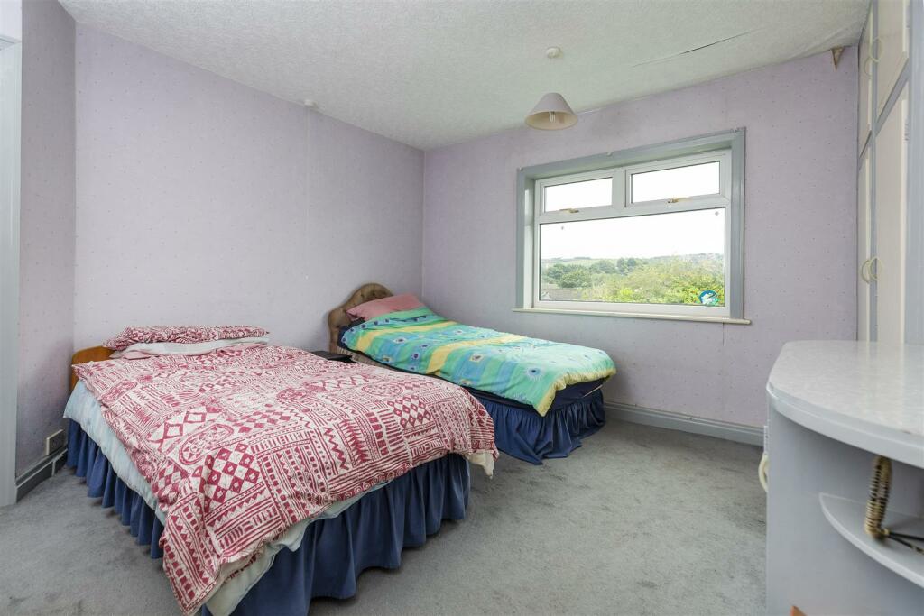 Bramleys Estate Agents - Exley Lane - Halifax (18)