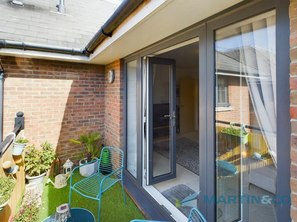 CAM02145G0-PR0031...