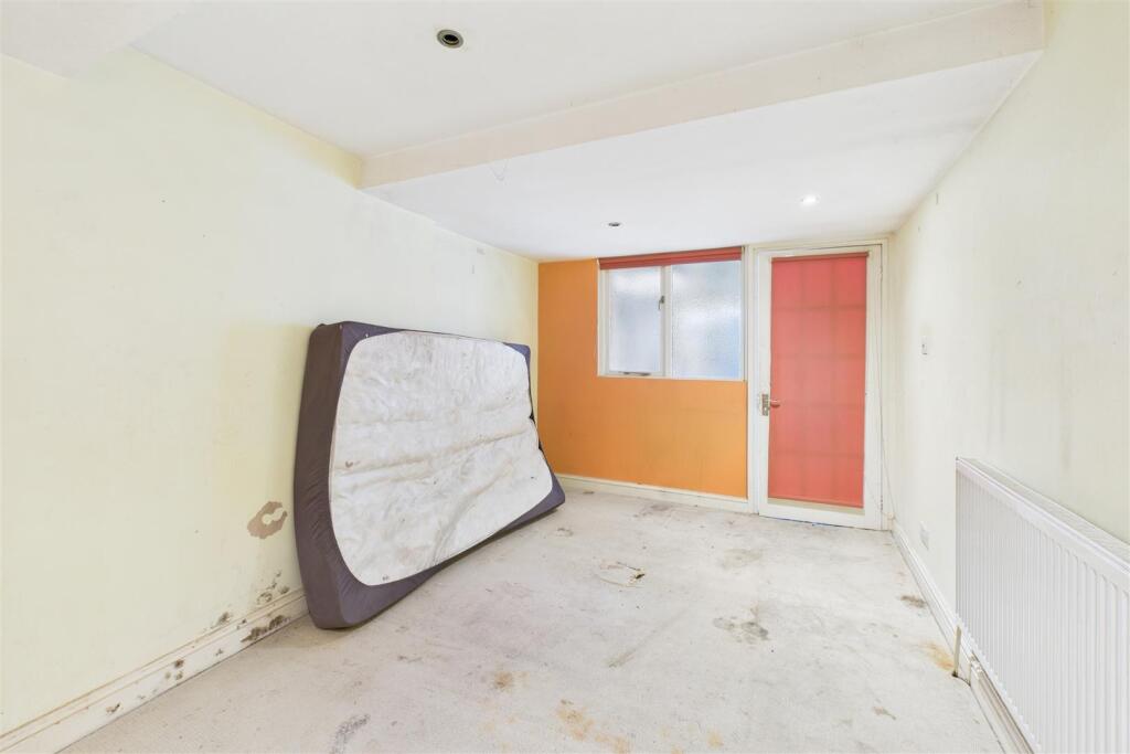 Garden Maisonette, 17 Somerset Street, Kingsdown, 