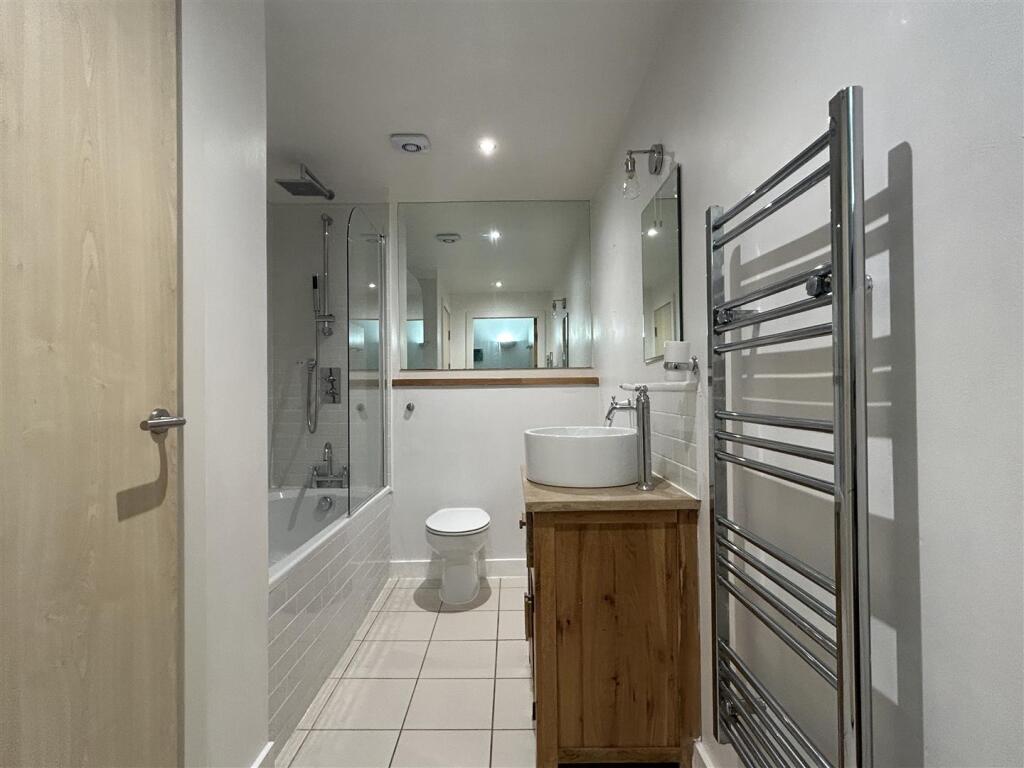 Bathroom.jpeg