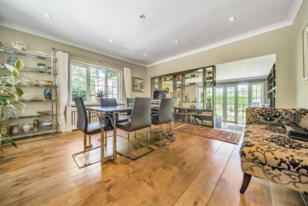 Dining room.jpg