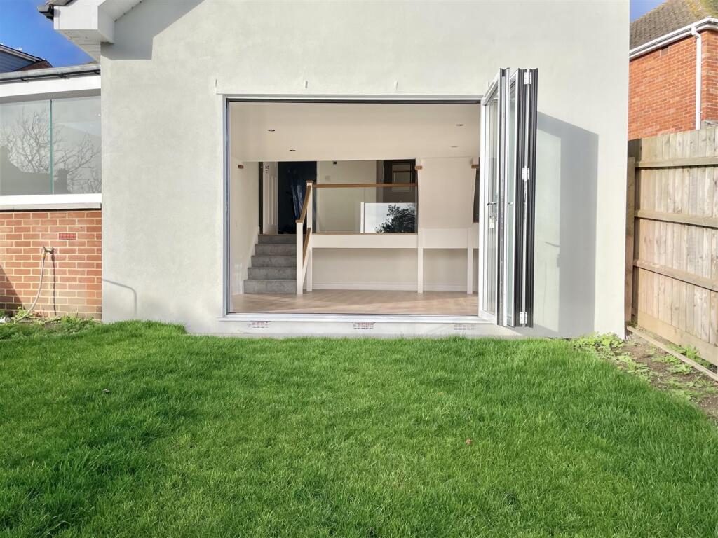 Annexe Rear (Exterior)