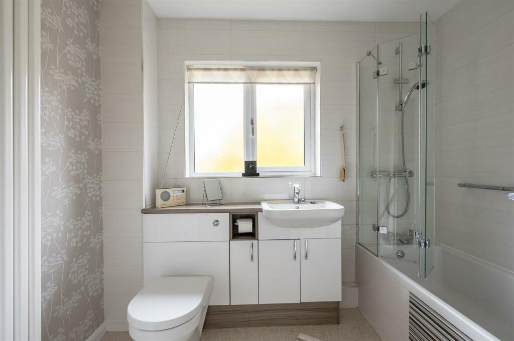 HOUSE BATHROOM