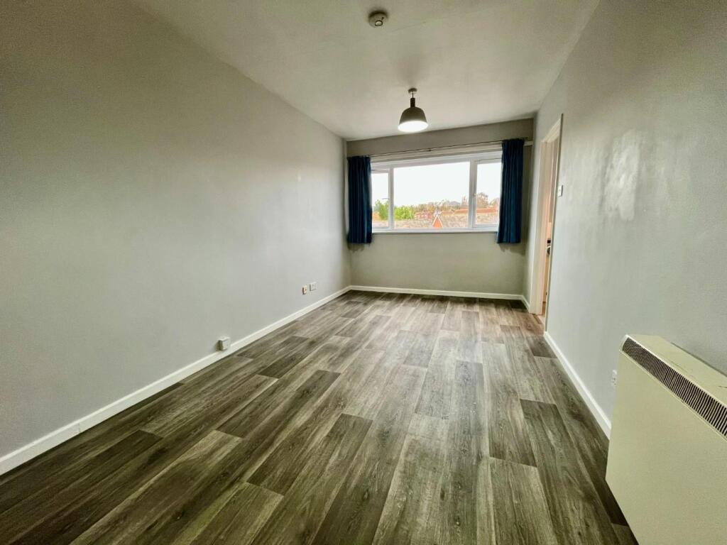 Sitting Room/Studio Bedroom