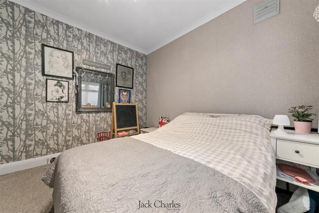 41 Lower Green 10.jpg