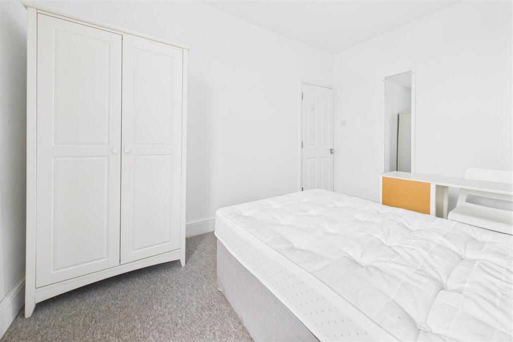 6 Osborne Villas, Kingsdown, Bristol BS2 8BP | Fre