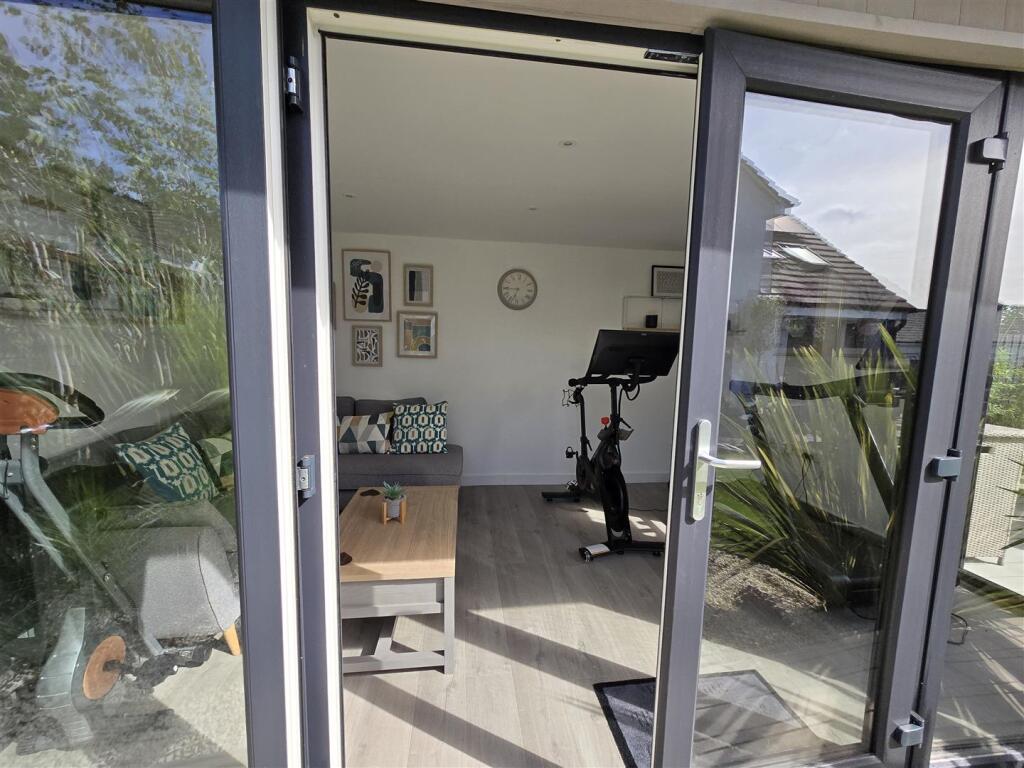 Home Gym / Hobbies Room