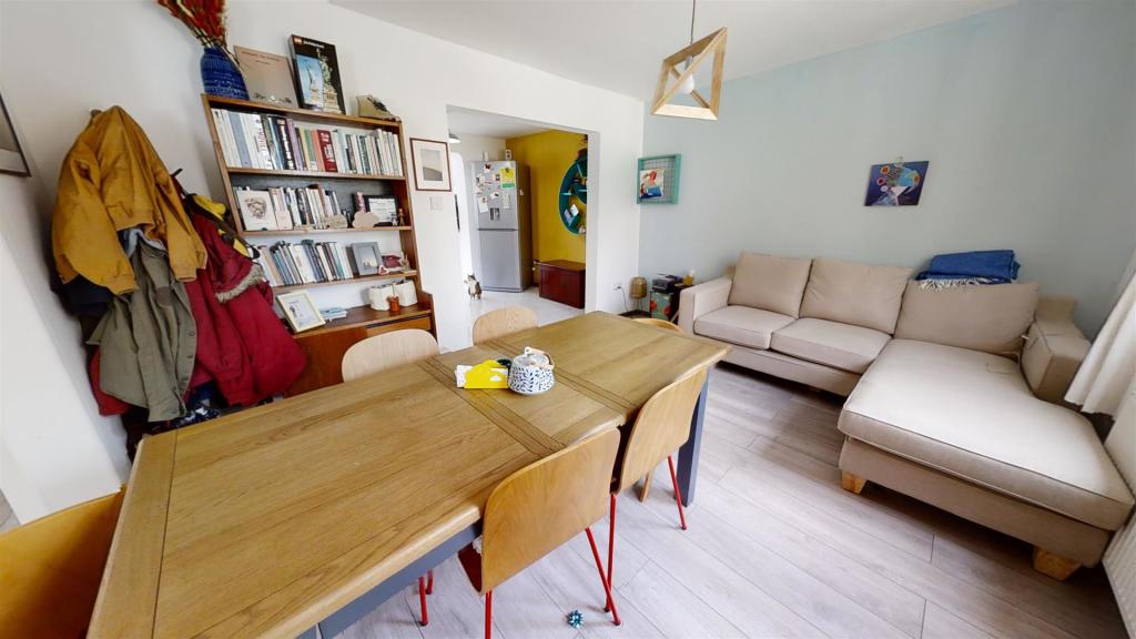 HomeDaze-presents-Philips-Park-Road-East-M45-3-bed