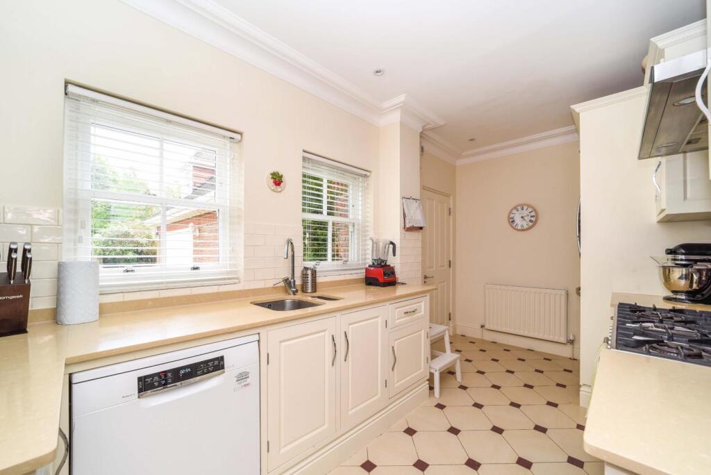 Queens Drive, Oxshott, Leatherhead