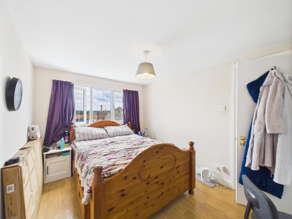 CAM02023G0-PR0146-STILL020