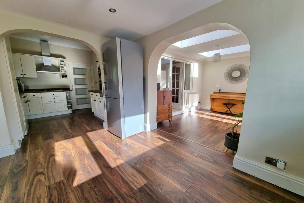 Breakfast Room