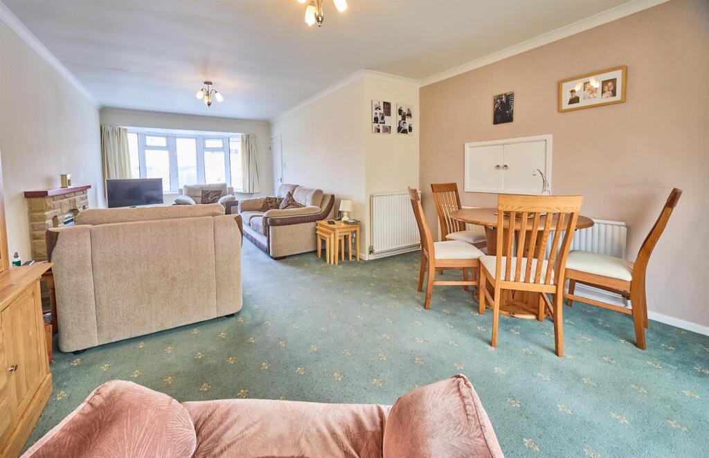 Lupin Close, BB 12.jpg