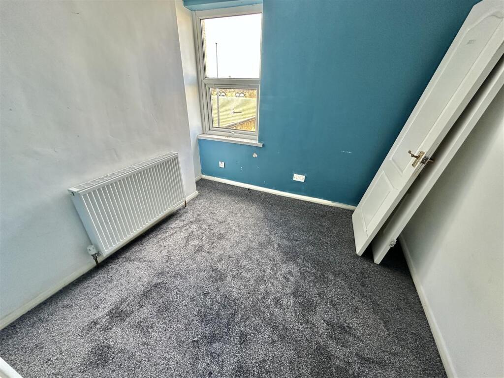 Bramleys Estate Agents - Kaye Street - Heckmondwik