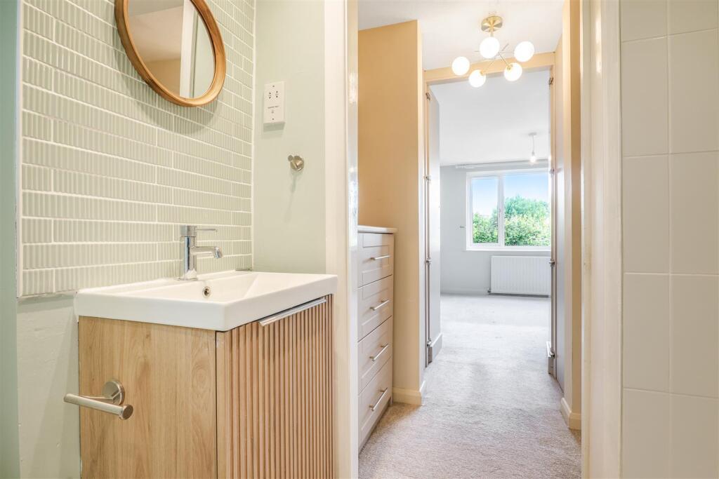 Ensuite/Dressing Room