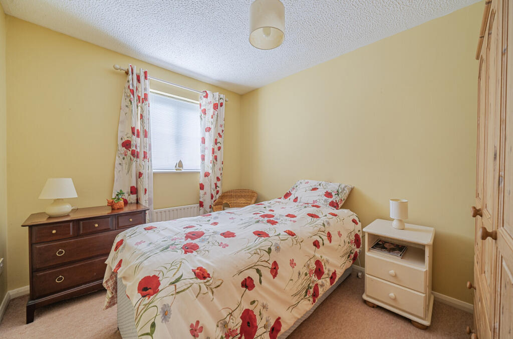 1347021-10-68c064...