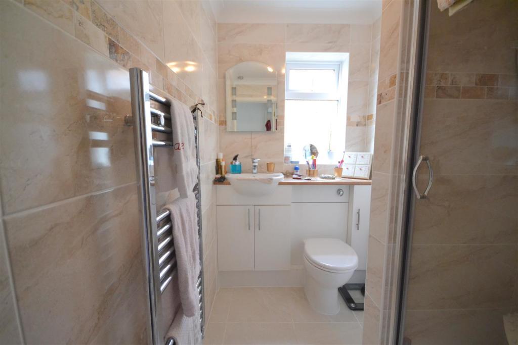 En Suite Shower Room