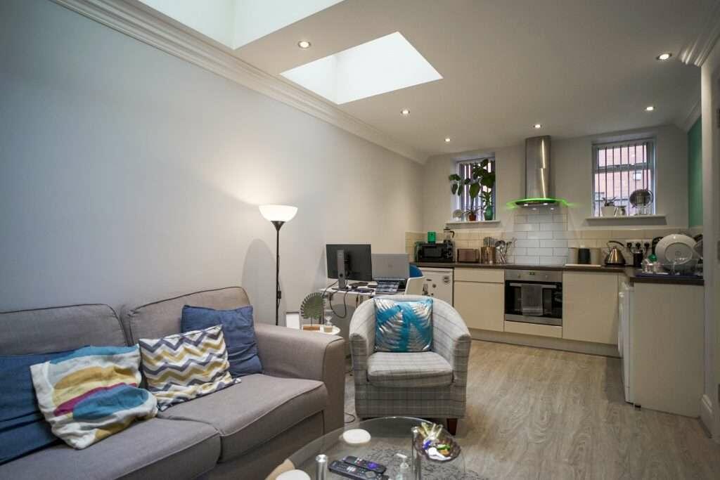 Flat_2_St_James_Row