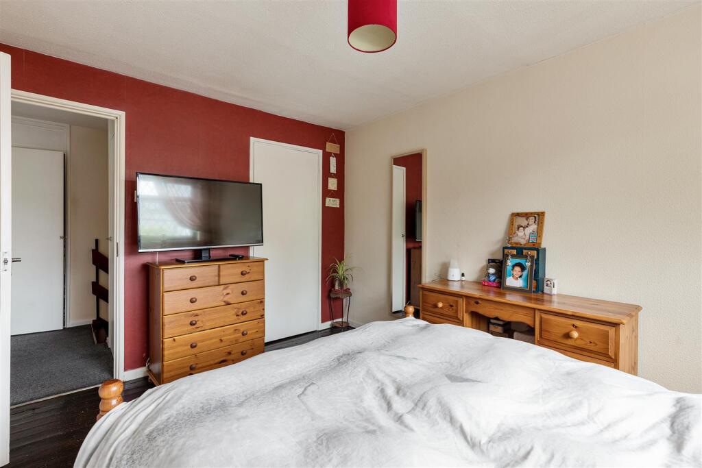 Westmorland Close, E12