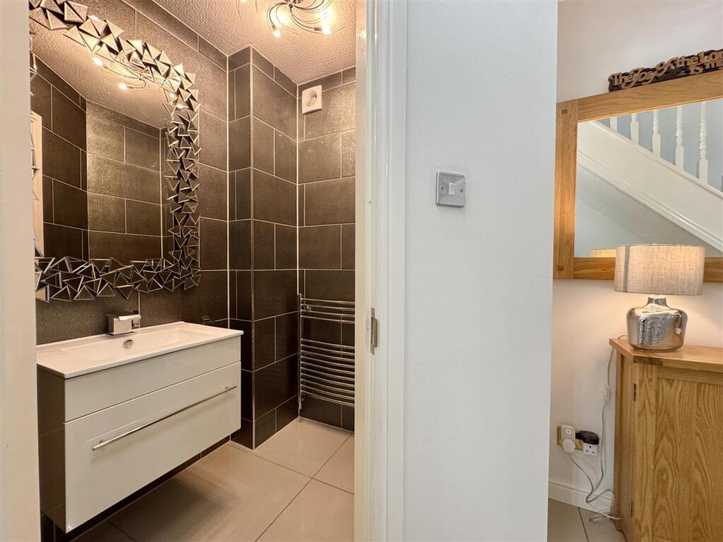 Hallway/WC