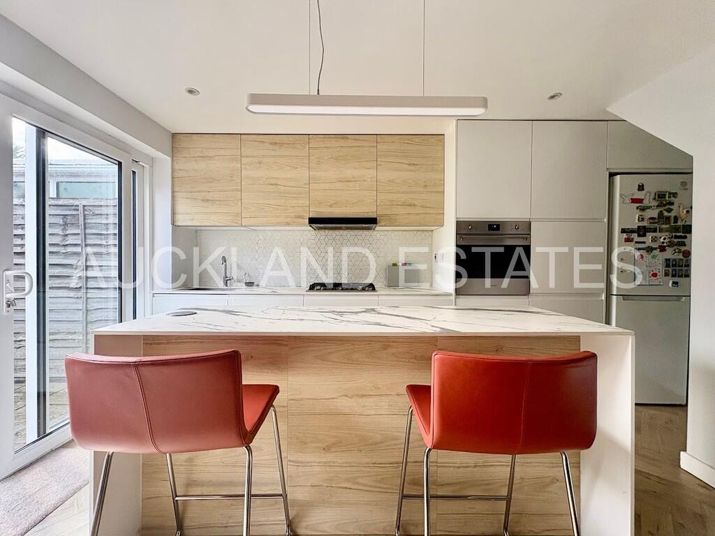 IMG_7389-17576851...