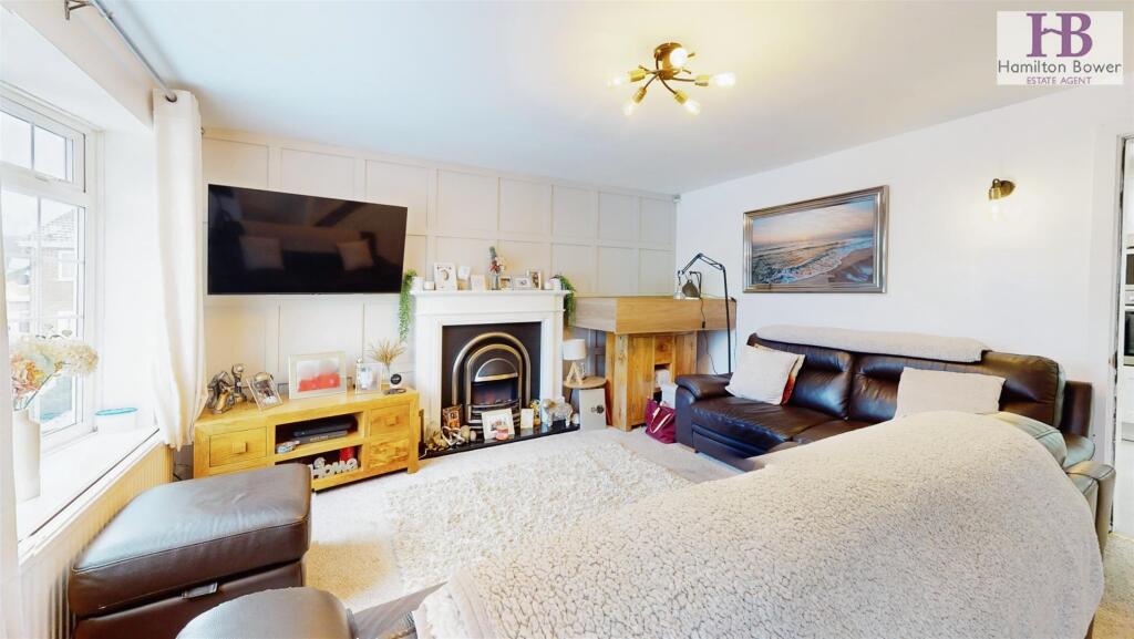 651b02a8-14-Sandmoor-Gardens-01162025_163122 (1).j